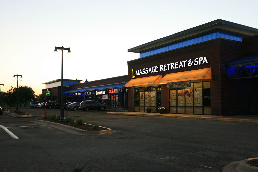 LARIAT CENTER