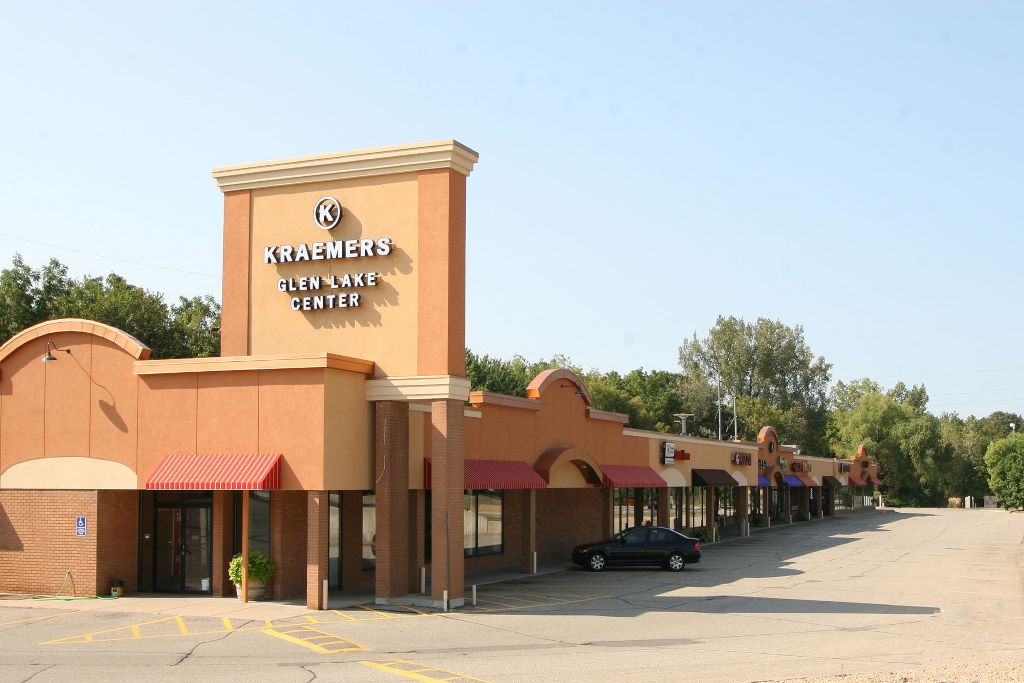GLEN LAKE SHOPPING CENTER