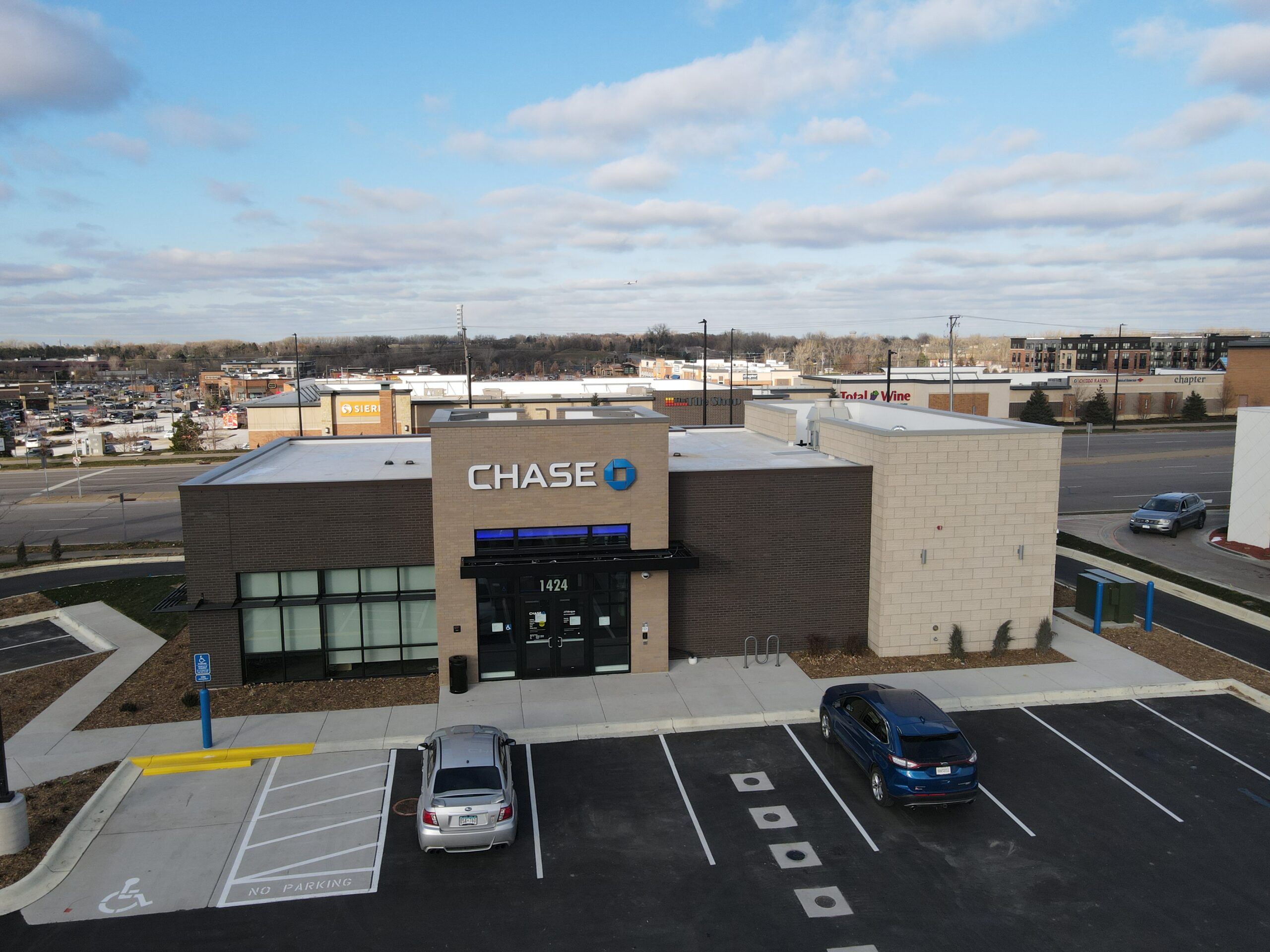 CHASE BANK – EAGAN, MN